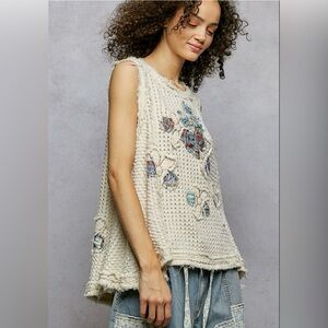 POL Mary 2 Off White Textured Denim Gauzy Floral Patchwork Sleeveless Top Medium